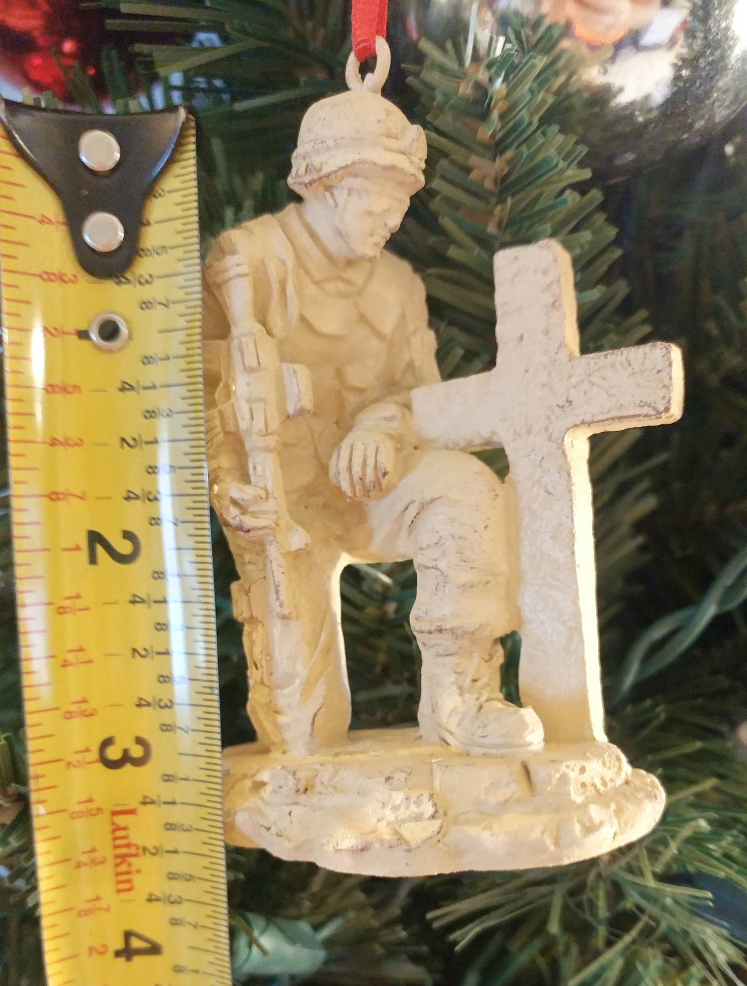 Kneeling USA Soldier Ornament
